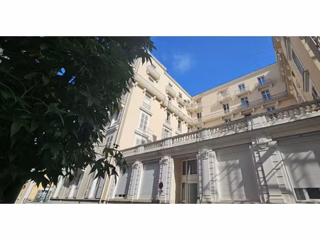 charmant t2 refait entièrement à neuf