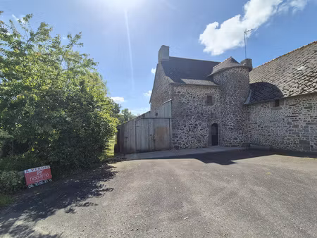 maison en pierres à rénover sur terrain d'environ 7 000m2