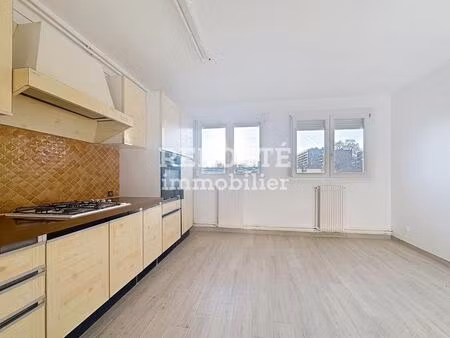 appartement t4 à vendre à reims – secteur avenue d’épernay – 3 chambres – parking – cave