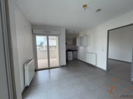a louer la martelle t2 41m2 + terrasse + parking