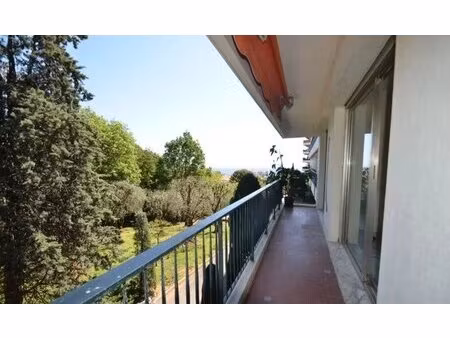 deux pièces de 58m² avec jardin  balcon et parking