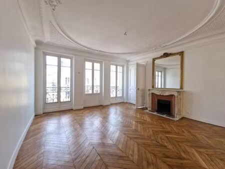 appartement de 4 chambres de luxe en location à champs-elysées  madeleine  triangle d’or  