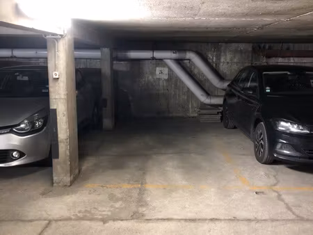 parking sous-sol peite france