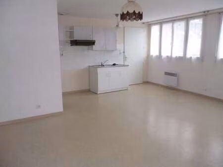 location appartement 2 pièces à néant-sur-yvel (56430) : à louer 2 pièces / 51m² néant-sur
