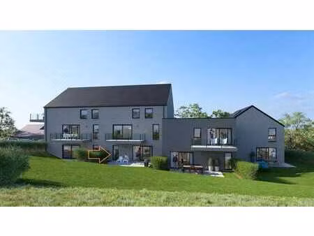 appartement 2 chambres avec terrasse et jardin privatif.