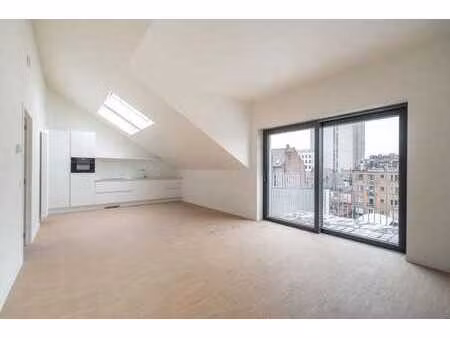 coeur d'xl - bel appartement 2 chambres avec terrasse arrièr