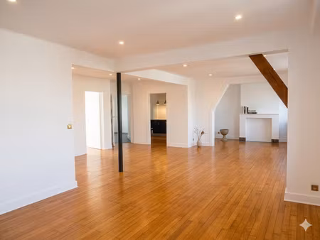 appartement à louer à rue saint-hubert 22 woluwe-saint-pierre (vbe31081)
