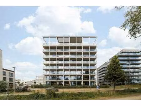 ruim tweeslaapkamerappartement aan zeilmeer op droomlocatie