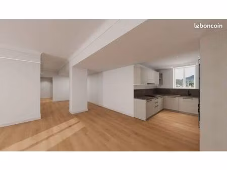 plage à 200 m- centre ville - appartement rénové - lumineux + cave