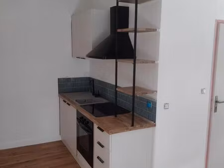 t2 entièrement rénové 51 m2 + bureau- lumineux