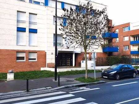 studio 1 pièce 37 m²