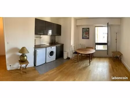 studio moderne 4eme étage lamotte picquet