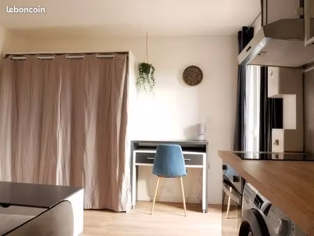 superbe petit studio lumineux et entièrement rénové  au calme