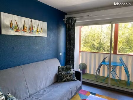 à louer studio de septembre à juin