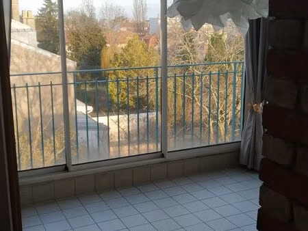 appartement dans résidence bourgeoise de style art nouveau