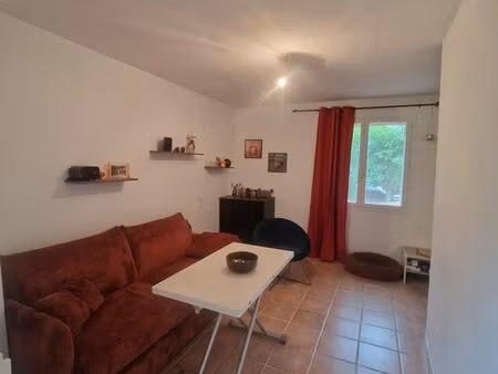 studio meublé à louer – lambesc (13)