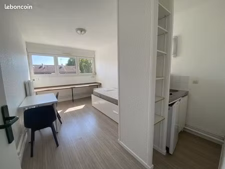 appartement 1 pièce 19 m²