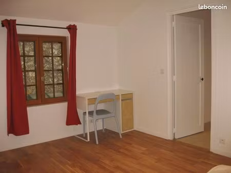 loue studio 21 m2 versailles montreuil