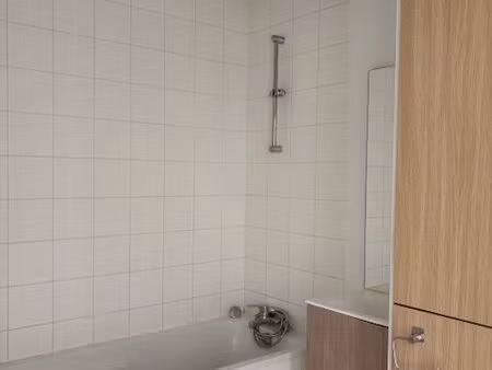 location studio de 43 82m2 clichy sous bois