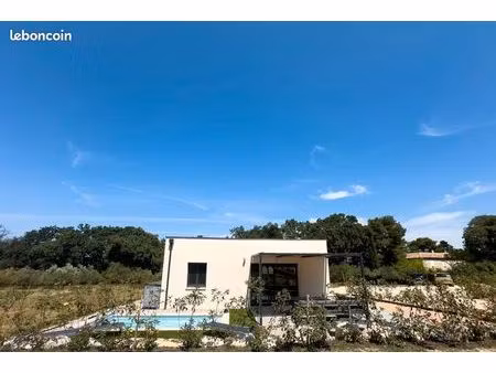location meublée longue durée saze