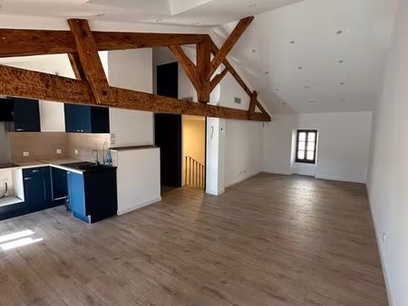 capendu loue bel appartement atypique t3 65 m2 rénové à neuf