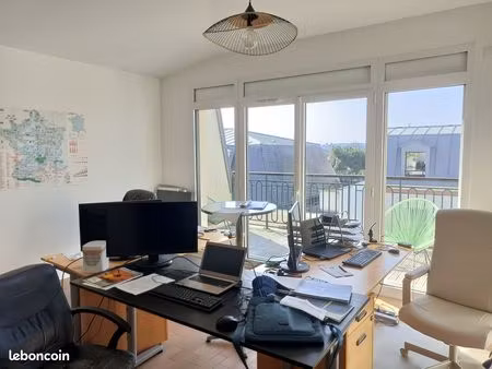 très bel appartement centre ville gare chatou