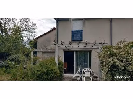 t3 meublé avec terrasse