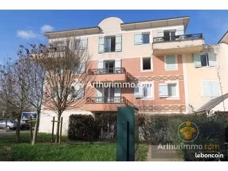 studio 1 pièce 32 m²