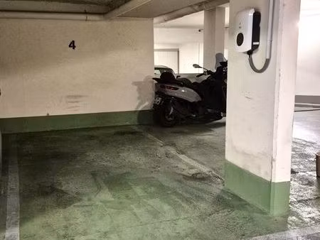 location de parking équipé borne 7 4 kw paris gambetta