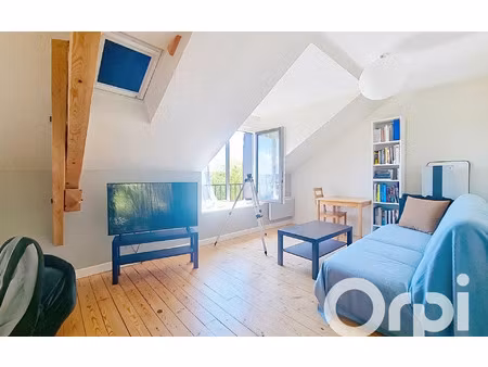 location appartement  58.15 m² t-3 à saint-flour  585 €