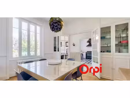 propriété avec piscine bord-de osaone - fontaines-sur-saône (69)