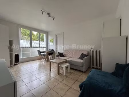 3 pieces proche centre-ville