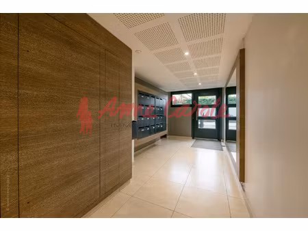 appartement 3 pièces 65 m2 avec cave en bon état