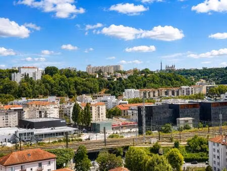appartement t4 - gare de vaise - ideal famille ou investisse
