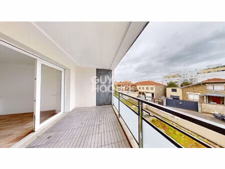 appartement 3 pièces récent avec loggia et parking