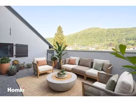 poisat - t5 en triplex familial avec terrasse  au cœur du village