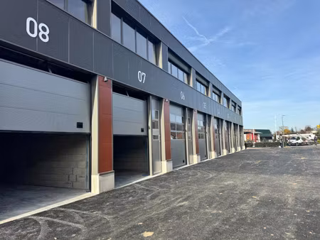 local professionnel à vendre bonneville 4 pièce(s) 230m2 384 000€