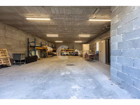 opportunité local commercial / dépôt de plain-pied le ro