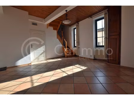 appartement t4 + local commercial + garage