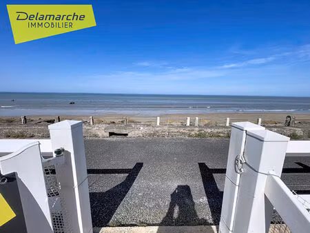maison de plain-pied en front de mer à hauteville sur mer