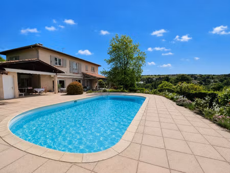 villa d'architecte avec vue champetre a st galmier