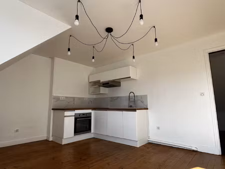 appartement t3 rénové en plein centre de vimoutier