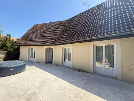 maison familiale 5 pièces- jardin arboré et sous-sol total