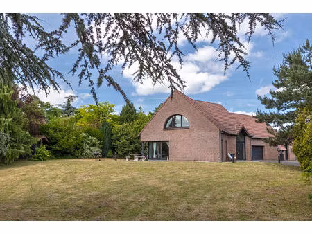 maison individuelle sur neuville-en-ferrain proximité immédiate du mont d' halluin