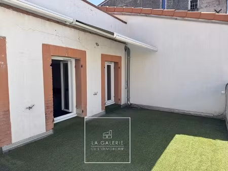 a vendre - saint-michel - maison de caractère à réinventer avec garage exceptionnel et ext