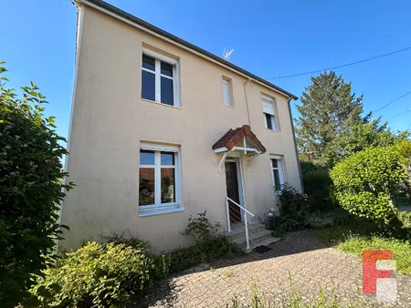 maison de 90 m2 avec véranda  garage et jardin à troyes !
