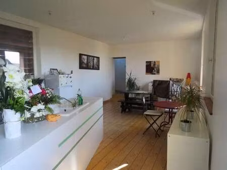 location appartement 3 pièces à sablé-sur-sarthe centre (72300) : à louer 3 pièces / 55m² 