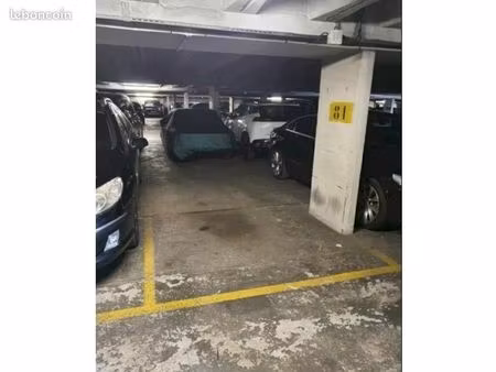 place de parking a vendre