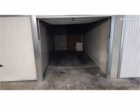 location garage fermé dans résidence sécurisée