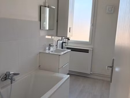 à louer dans résidence très calme